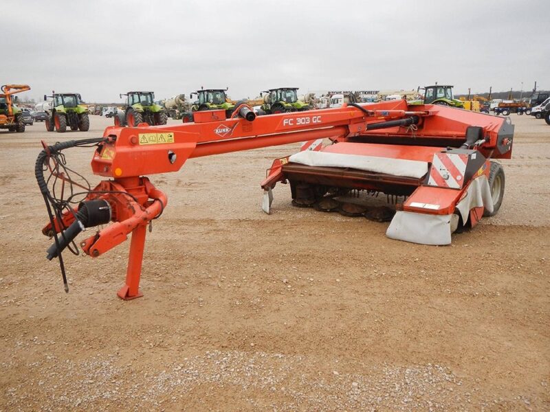 Cositoare tractata Kuhn FC303GC