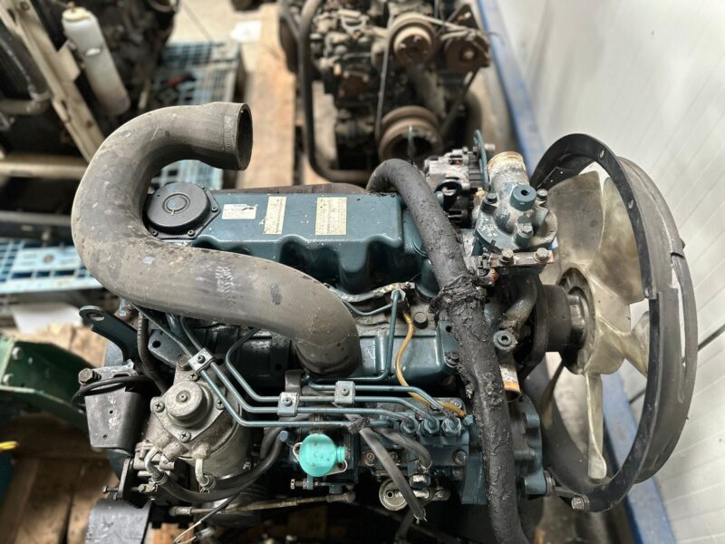 Kubota V3300-ES