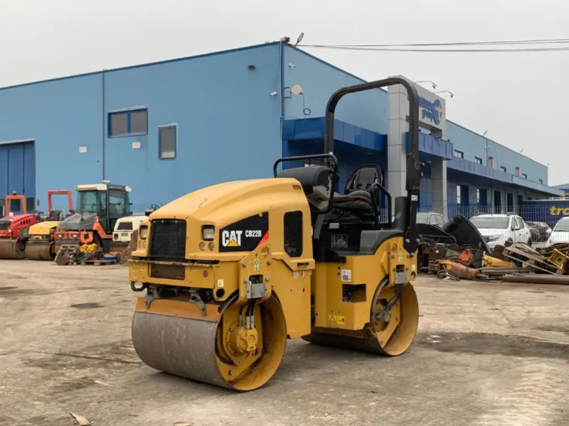 Caterpillar CB22B
