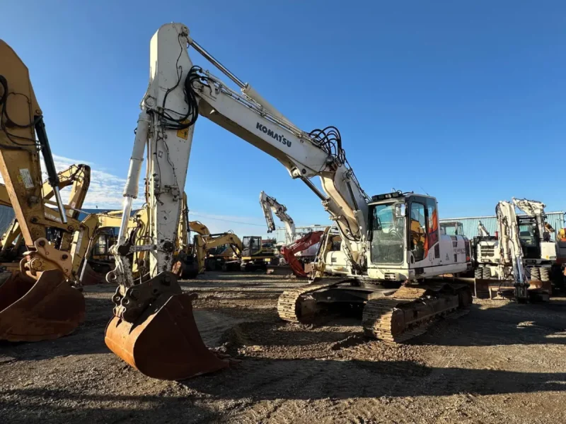 Komatsu PC240NLC-8
