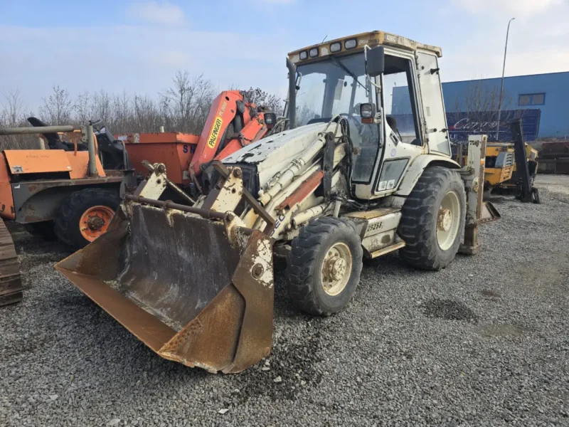 Caterpillar 438C
