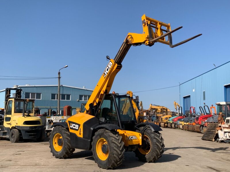 JCB 526-56