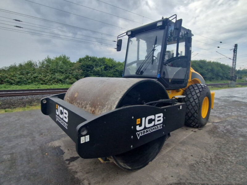 JCB VM200D